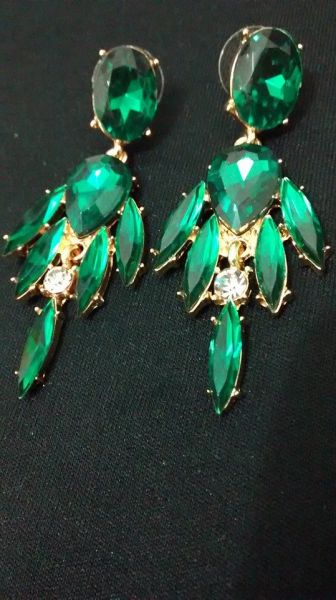 Brinco de Pedras verdes